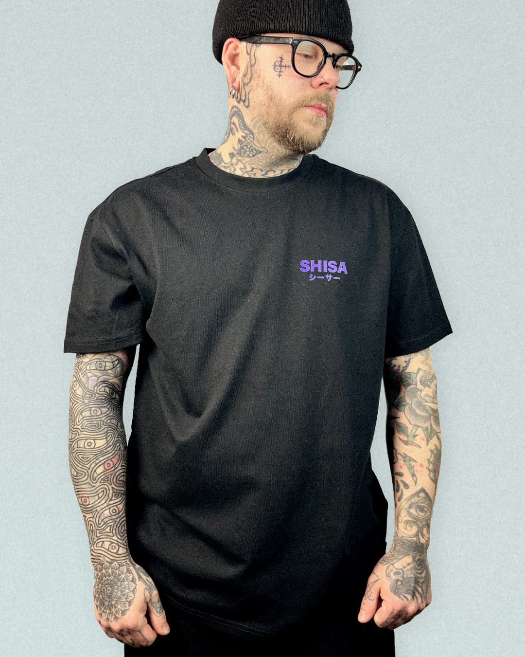 Kō oversize t-shirt black with purple Japanese calligraphy front view