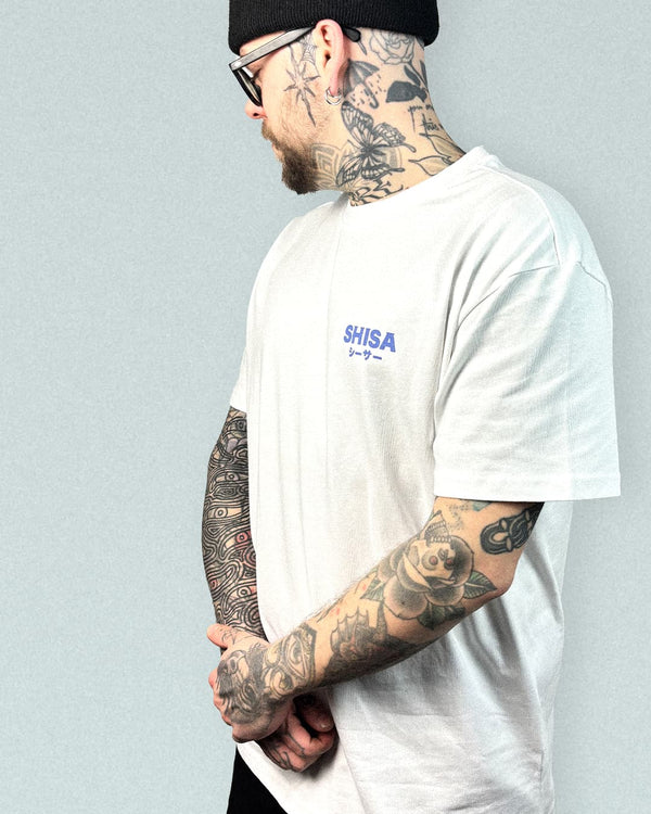 Kō oversize t-shirt white with red and blue Japanese calligraphy front view